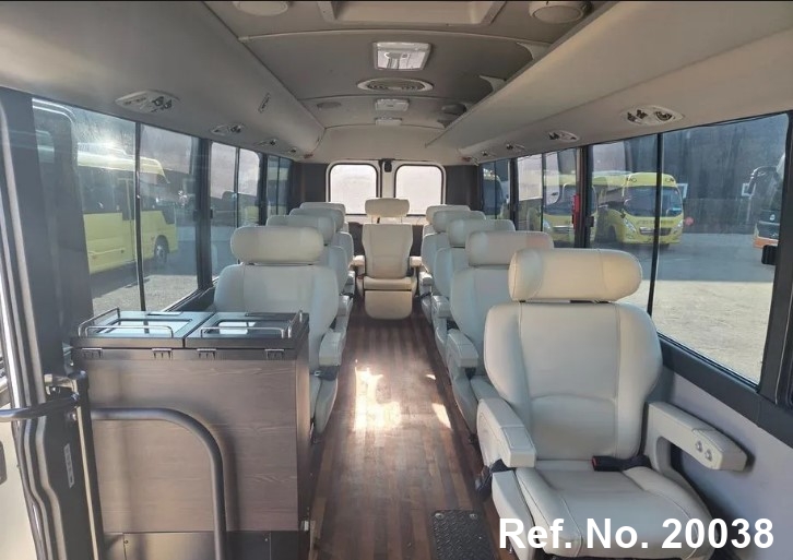  Hyundai / New County Stock No. 20038